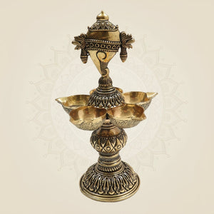 Brass Shankh Chakra Diya with 5 Deepak β Sacred Light for Divine - Luxeartisanship